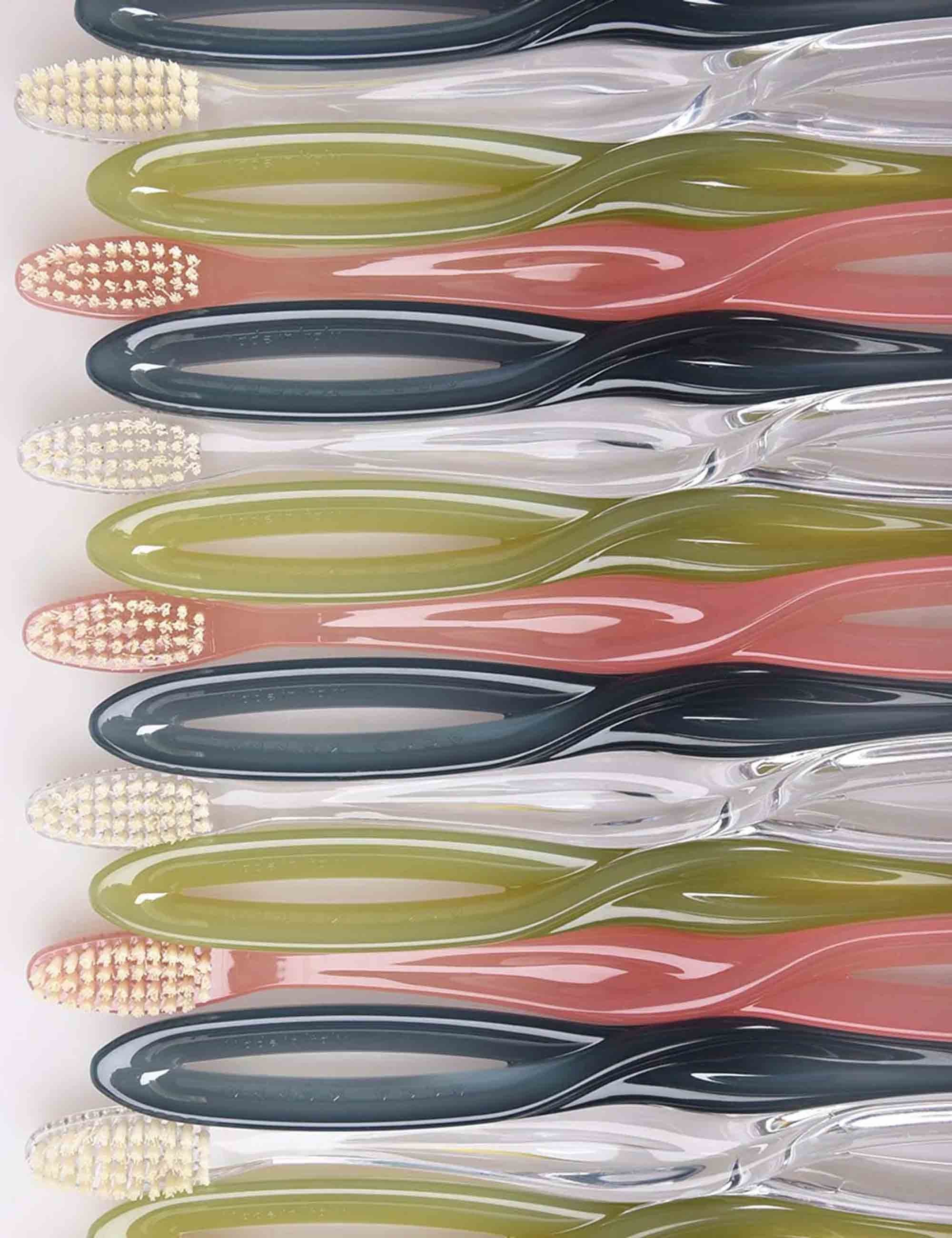 Infinito Toothbrush (Medium Nylon) - Ice - Image 2