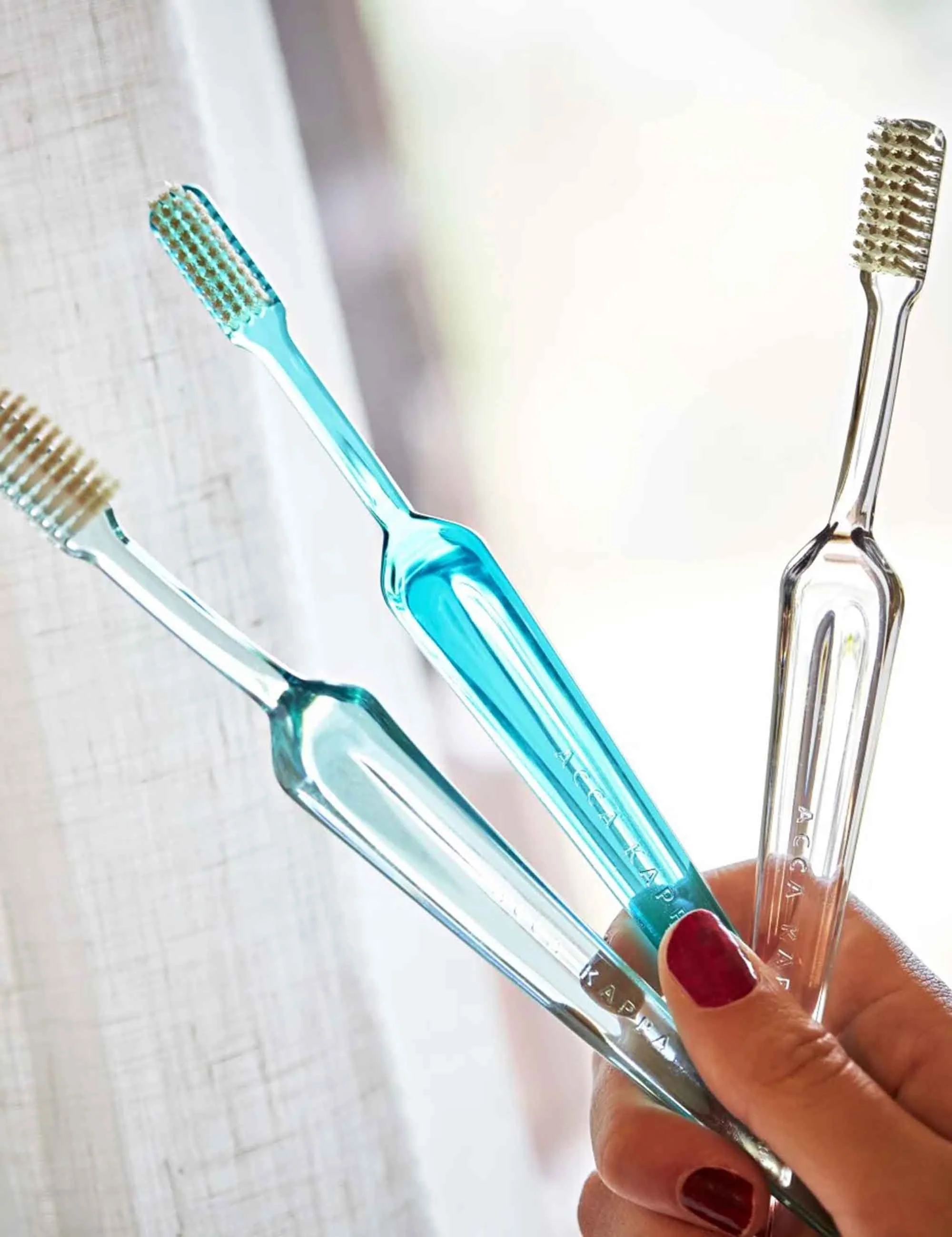 Lympio Toothbrush (Medium Nylon) - Ice - Image 2