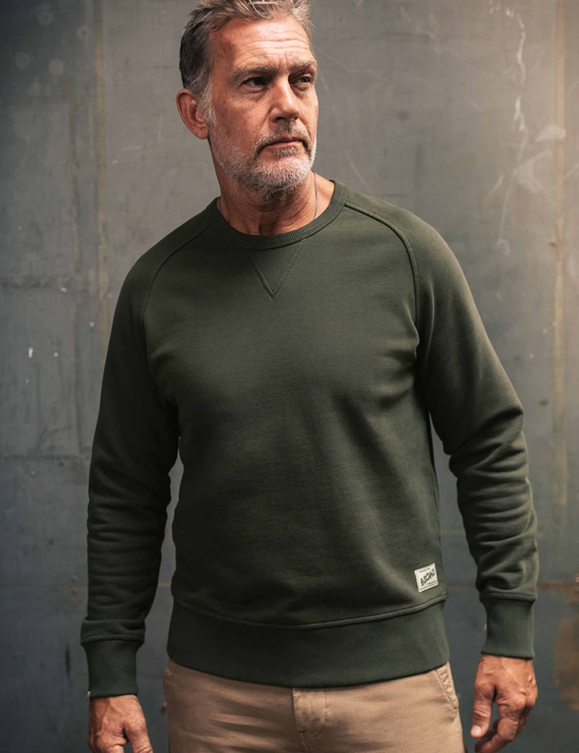 Finch Saddle Sleeve Crew Sweat - Forest Green - Image 2