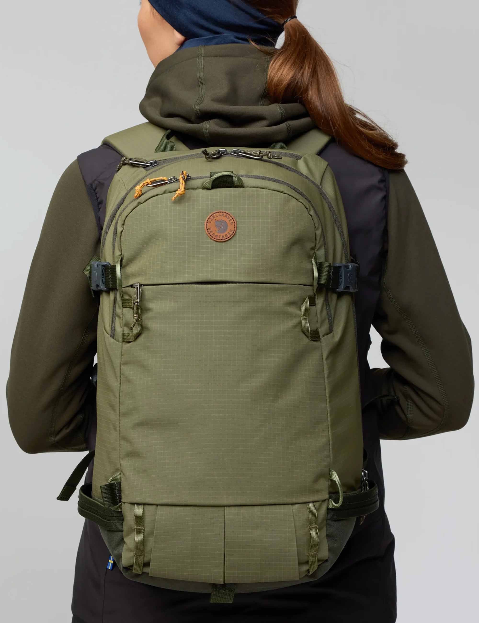 Bergtagen Touring 22L Backpack - Laurel Green-Deep Forest - Image 2