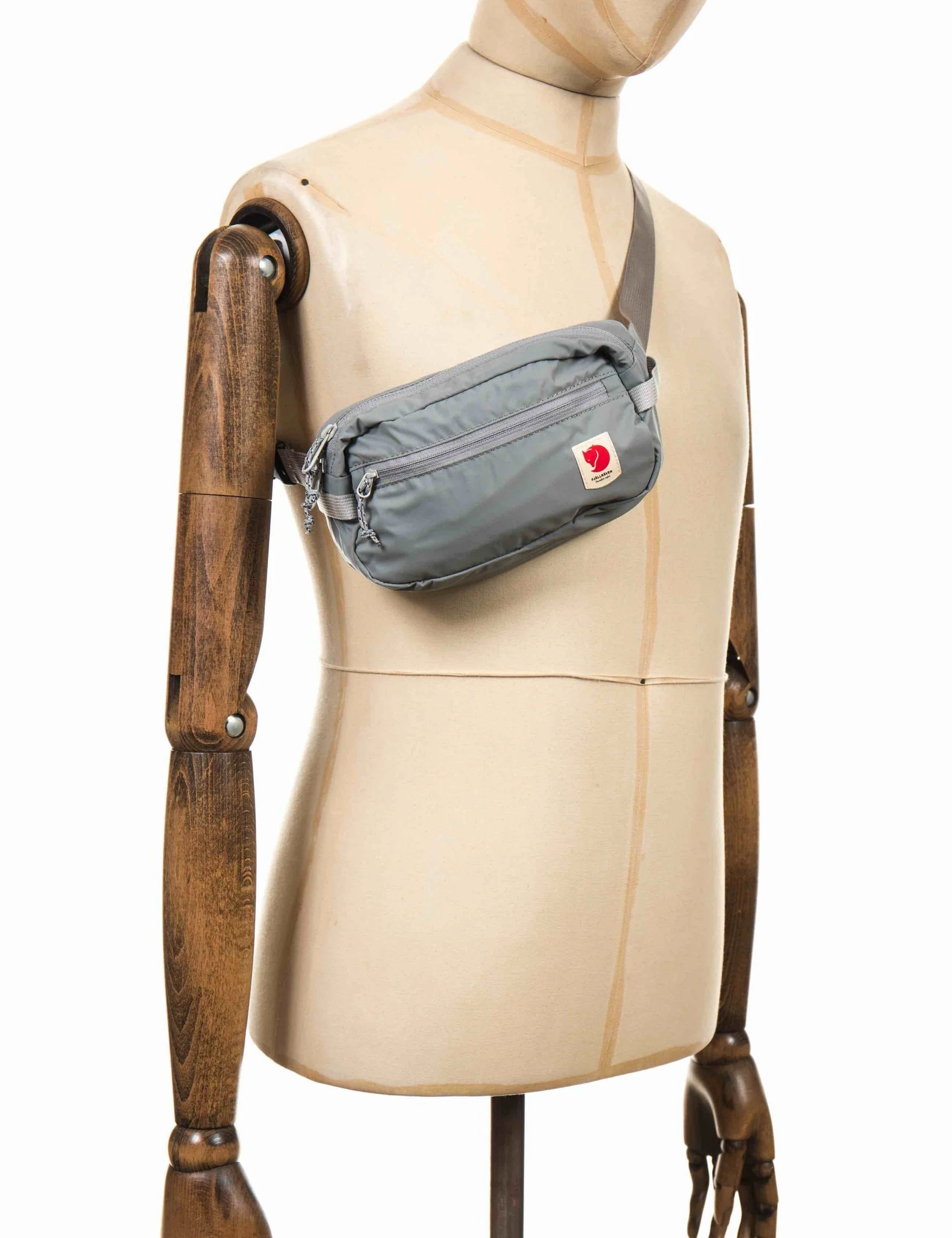 High Coast 1.5L Hip Pack - Shark Grey - Image 3