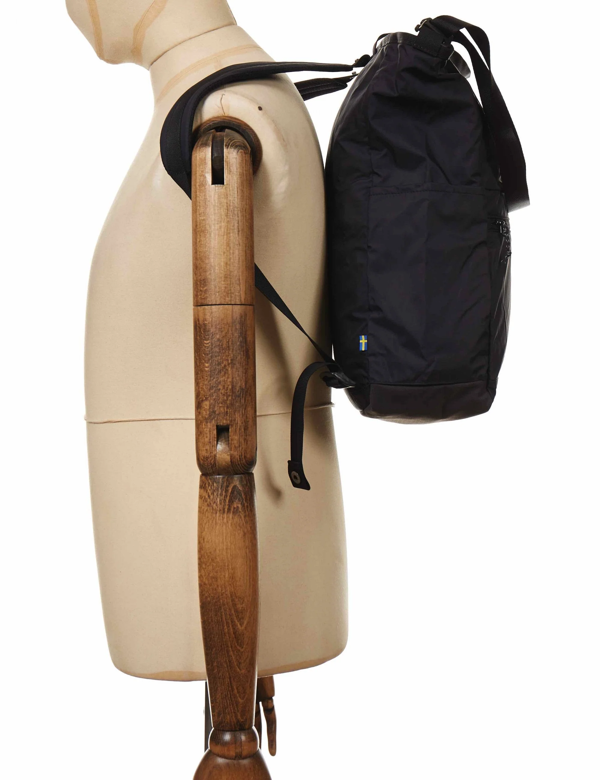 High Coast 23L Totepack - Black - Image 4