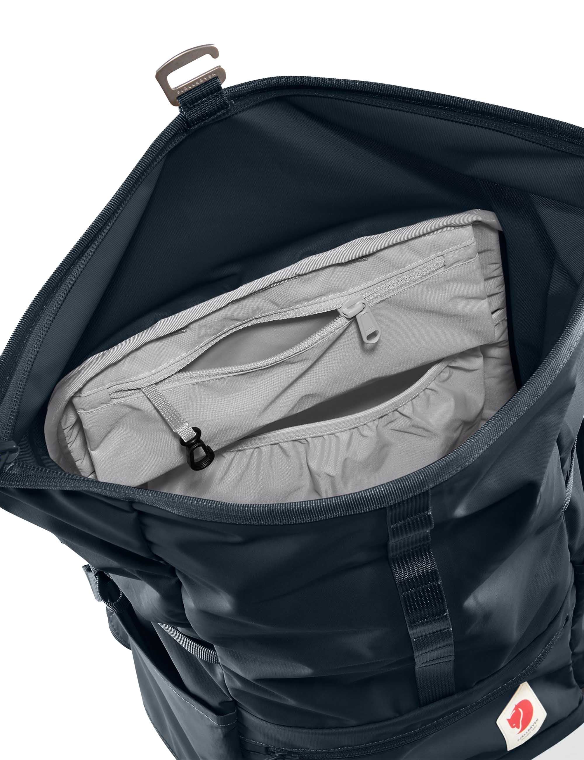 High Coast 24L Foldsack - Navy - Image 5