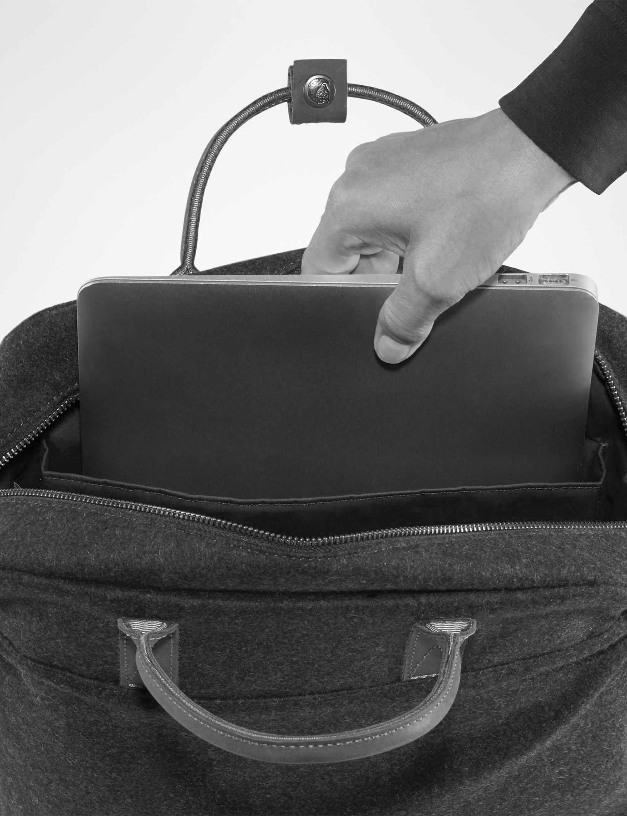 Norrvage 15L Backpack - Granite Grey - Image 4