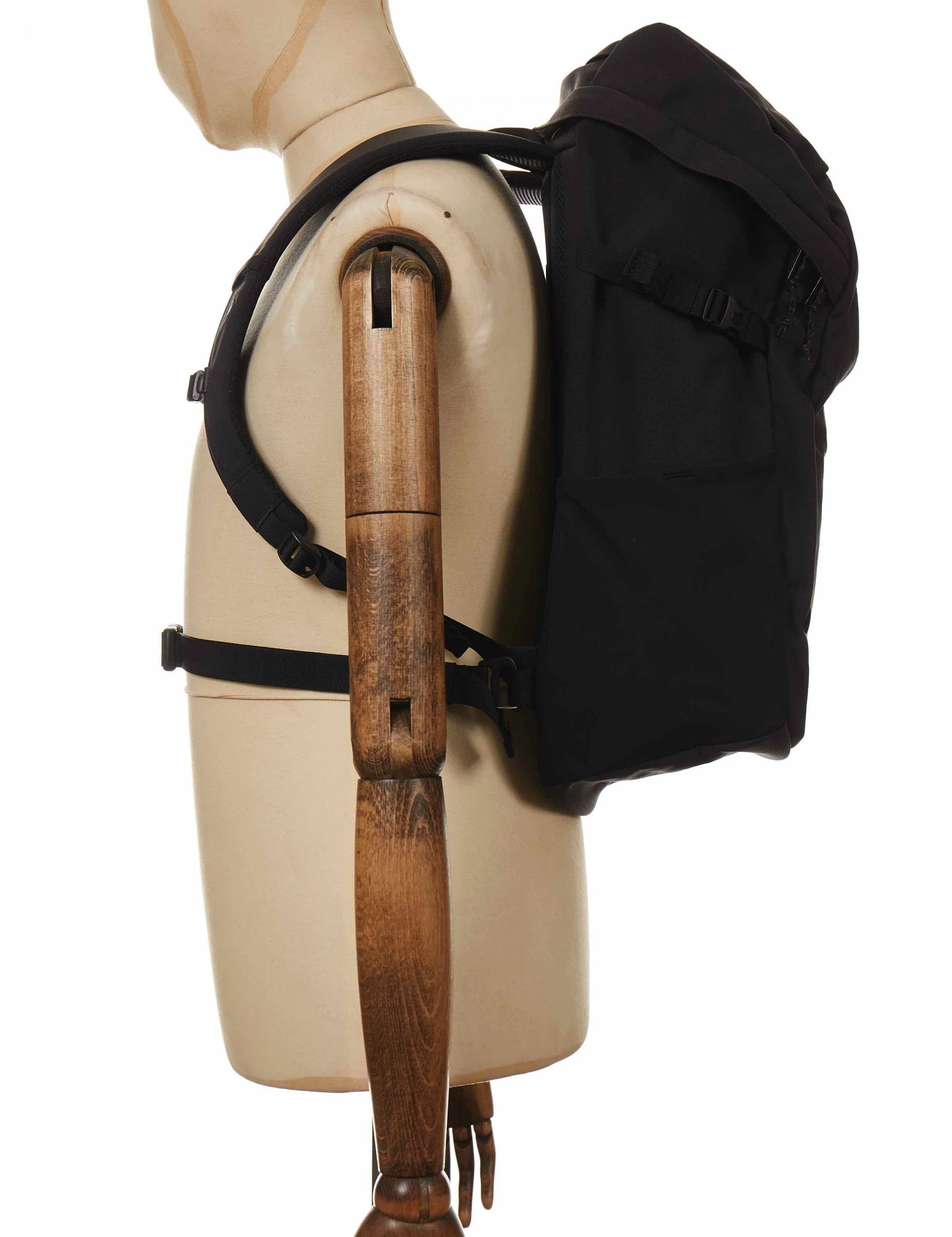 Ulvo 30L Backpack - Black - Image 4