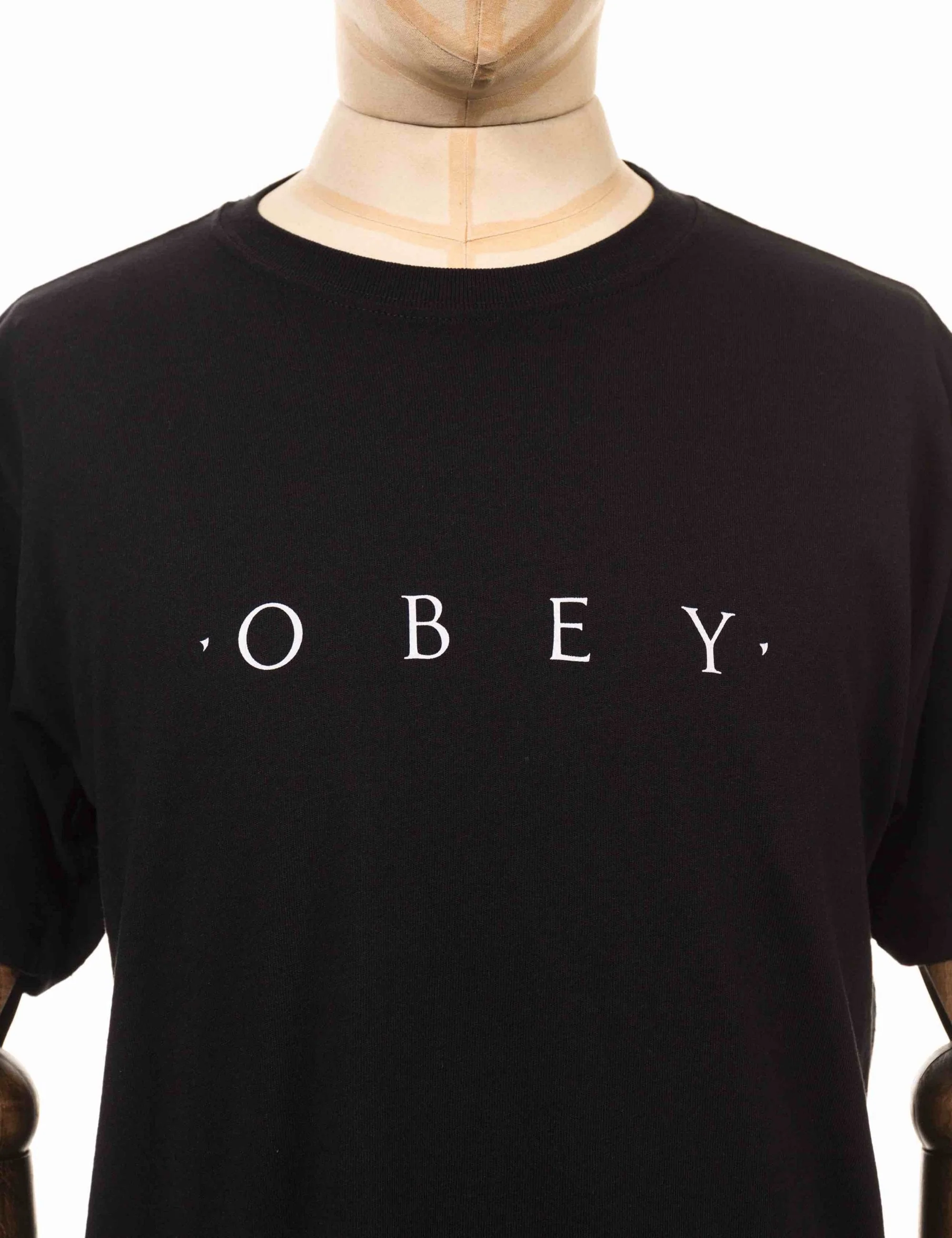 Novel Sustainable T-Shirt - Black - Image 3