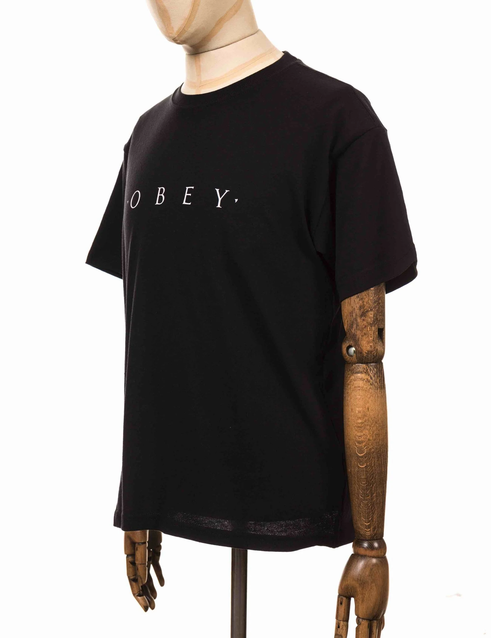 Novel Sustainable T-Shirt - Black - Image 4