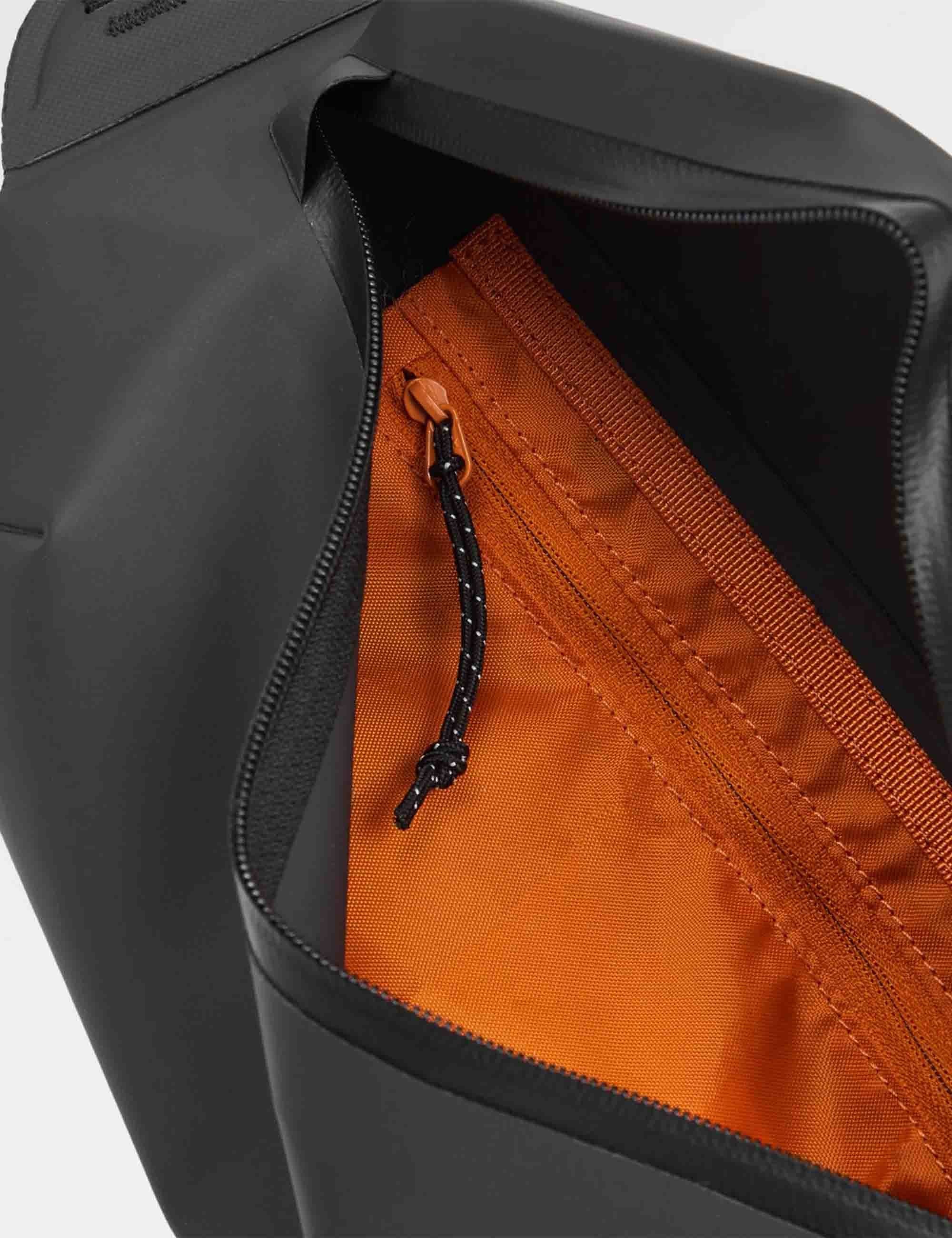 Tide Recycled Nylon 4L Hip Pack - Black - Image 3