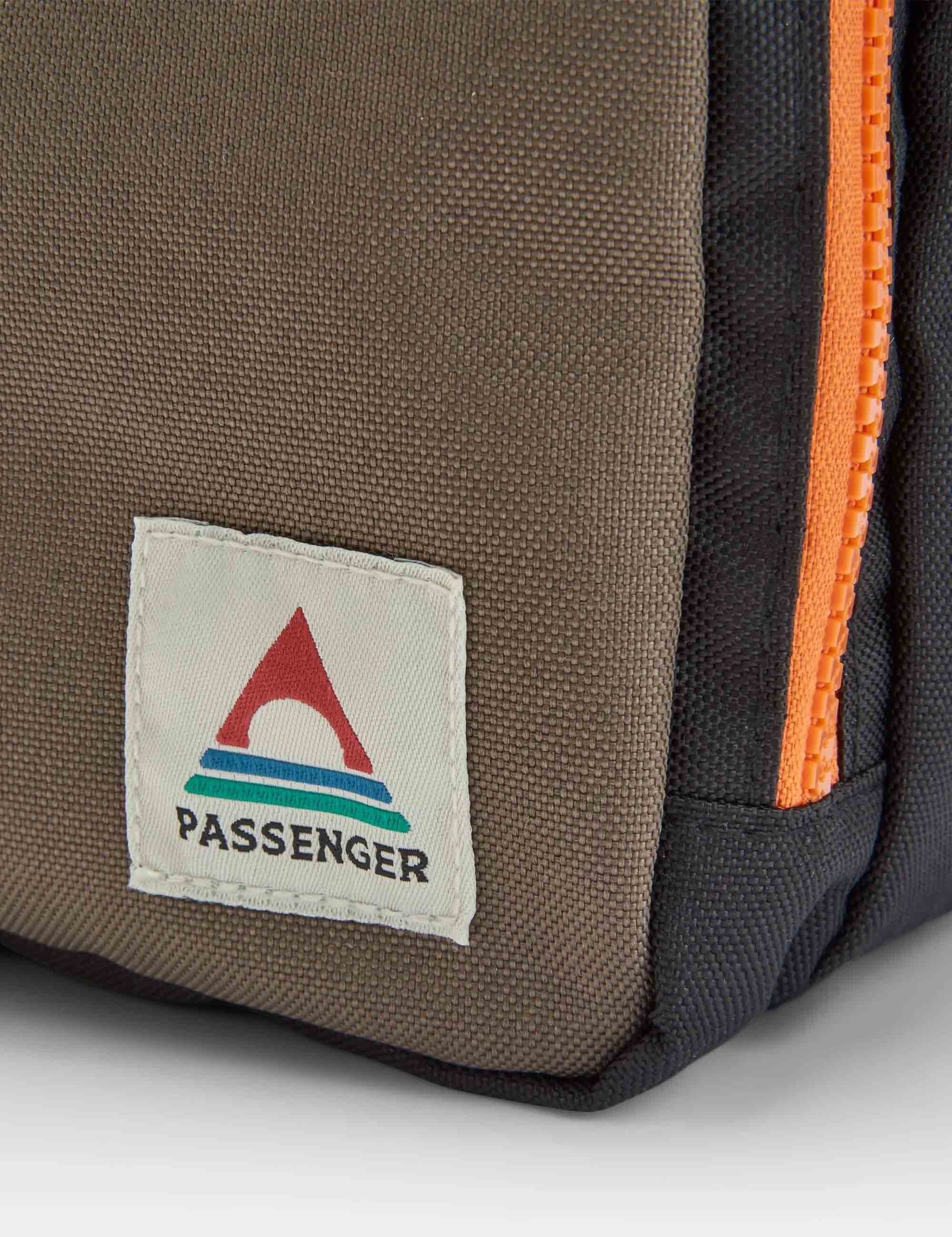 Travel Wash Kit - True Black/Khaki - Image 4
