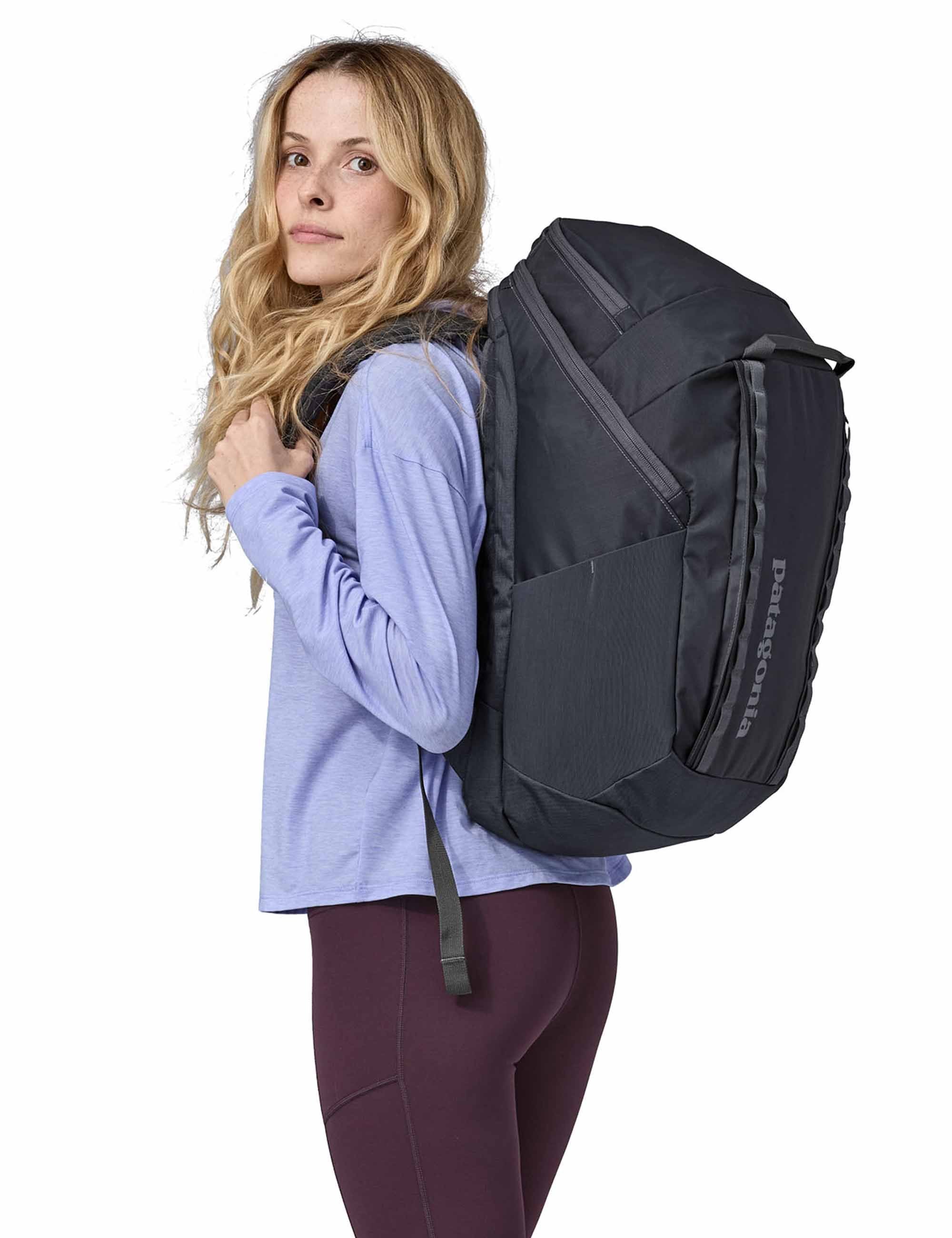 Black Hole Backpack 32L - Smolder Blue - Image 4