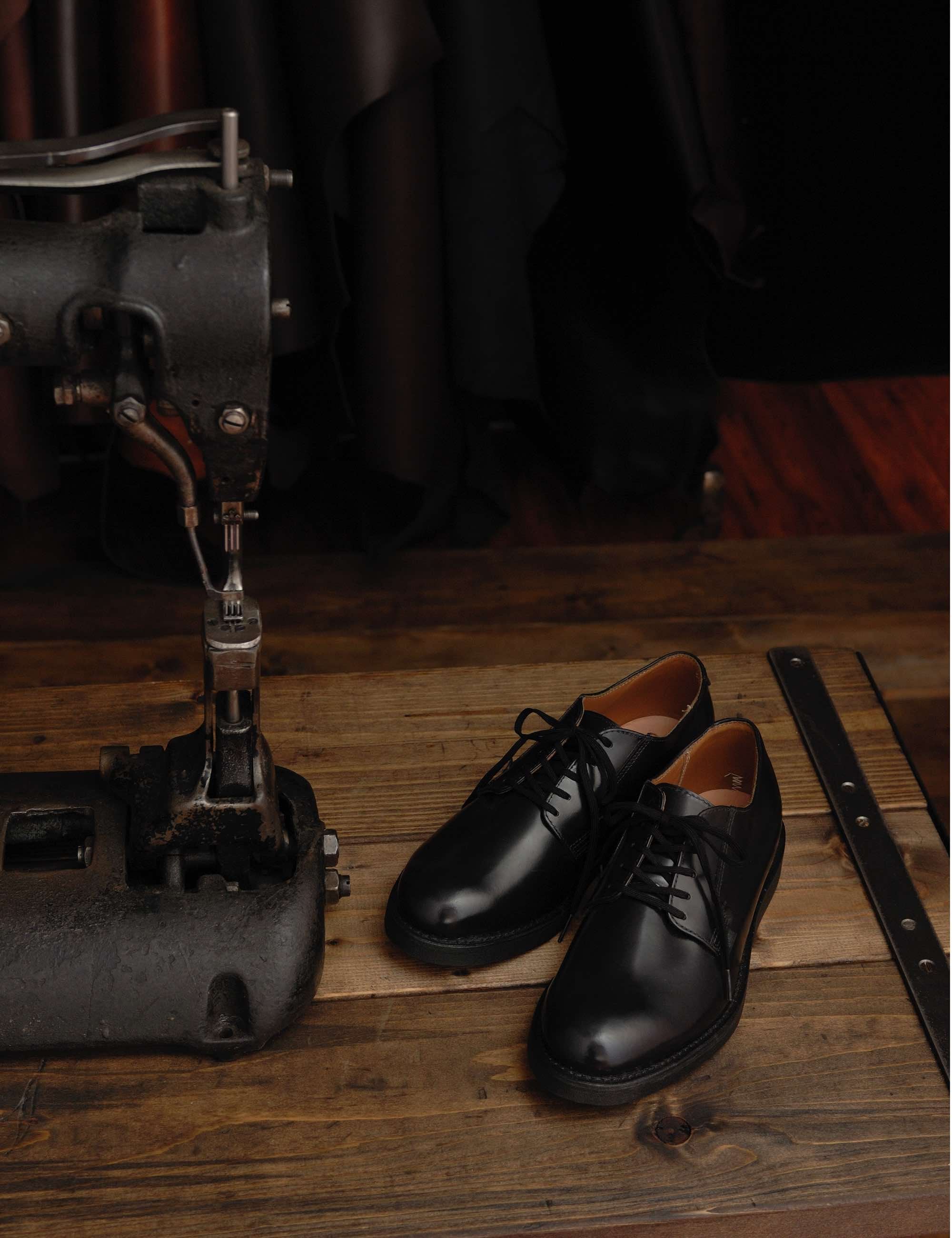 101 Heritage Work Postman Oxford Shoes - Black Chaparral Leather - Image 7