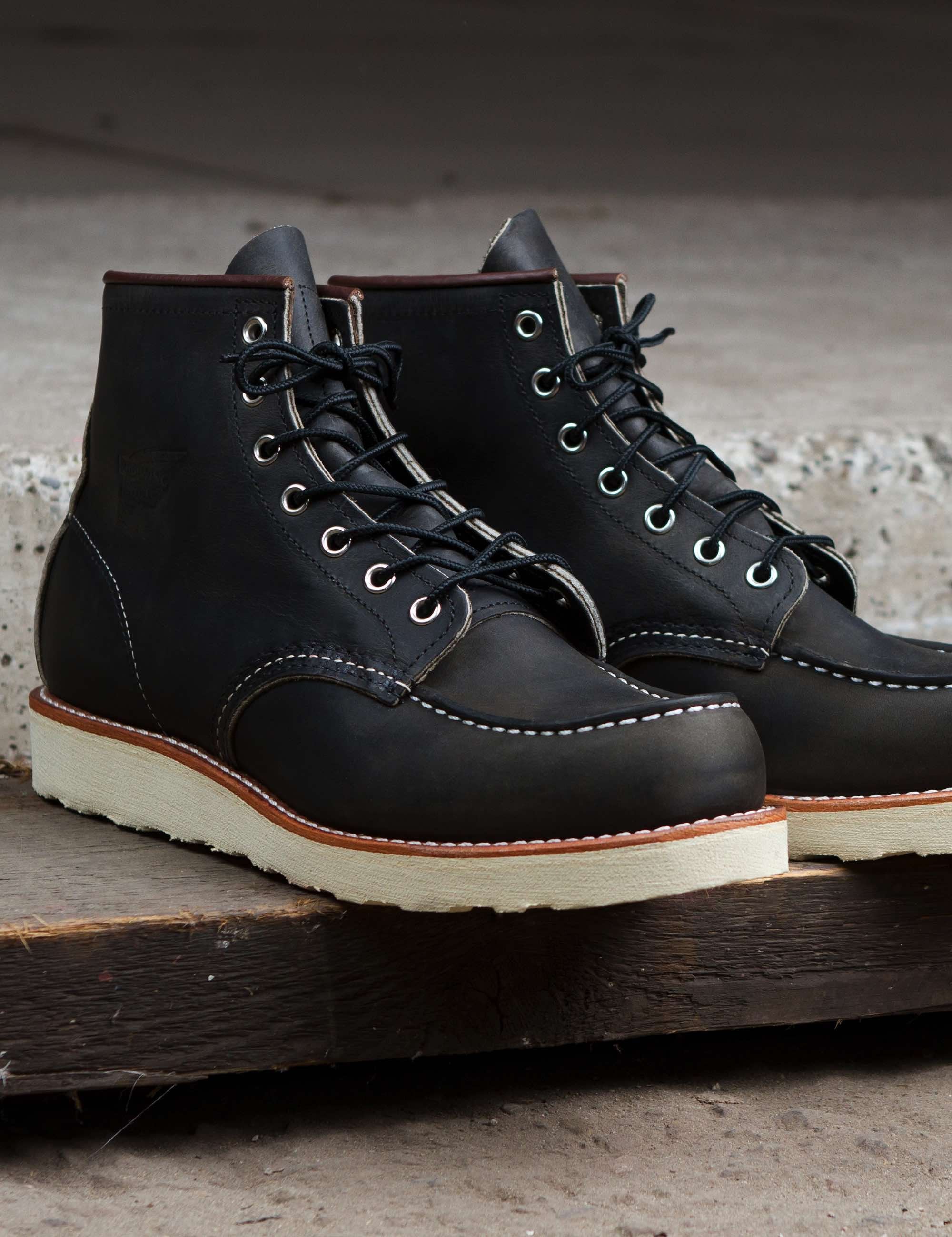 8890 Heritage 6" Moc Toe Boot - Charcoal Rough & Tough Leather - Image 6
