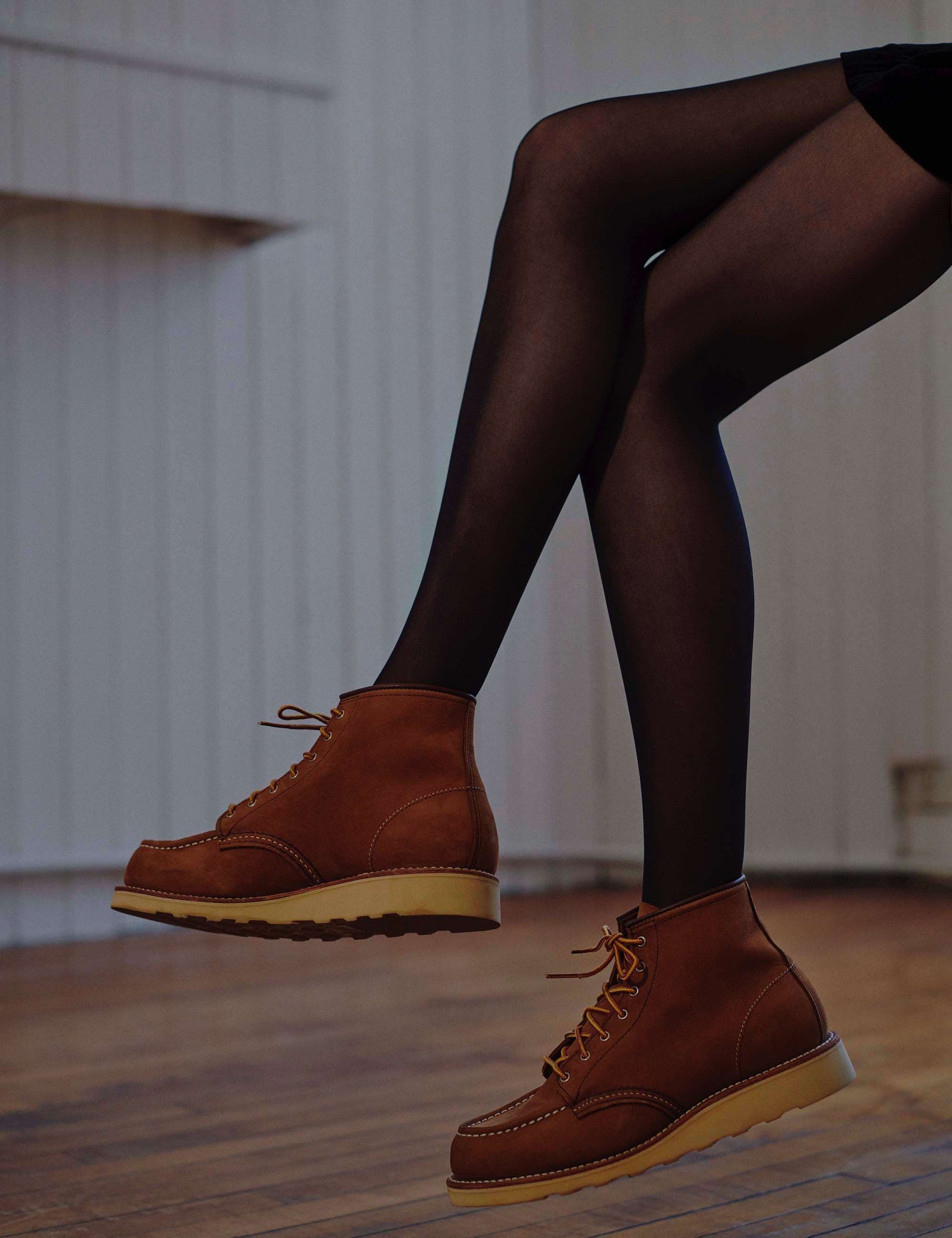 Women's 3375 Heritage 6" Moc Toe Boot - Oro Legacy Leather - Image 7