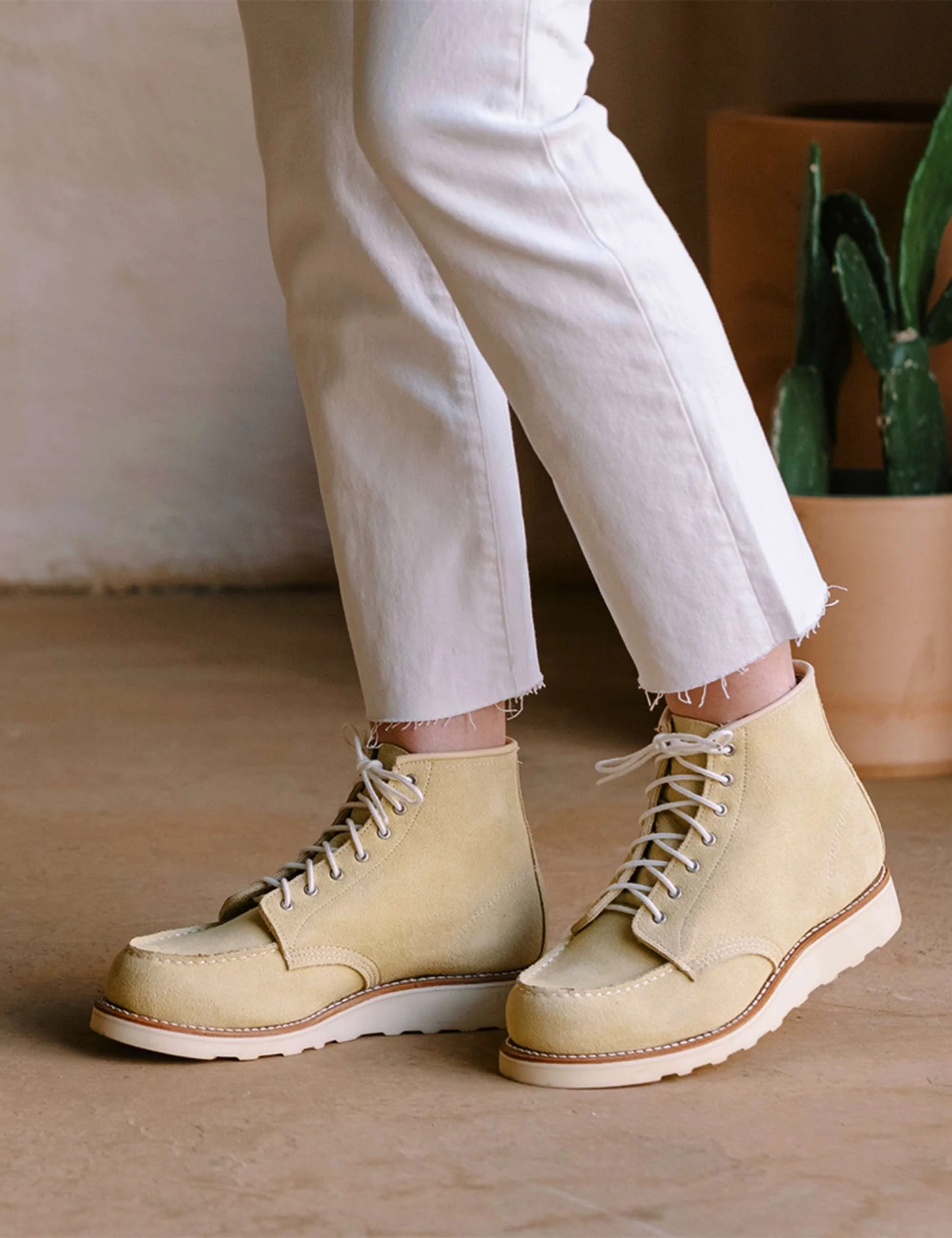 Women's 3423 Heritage 6" Moc Toe Boot - Butter Abilene Leather - Image 8