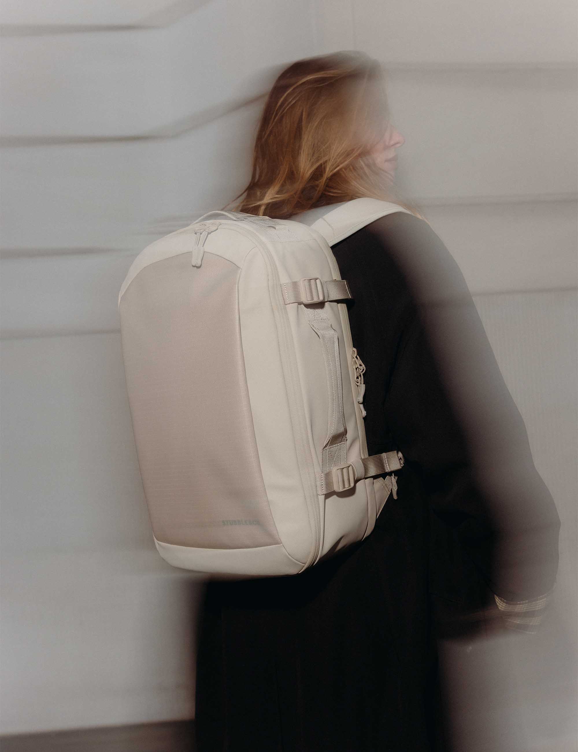 Hybrid Backpack 20L - Tonal Sand - Image 4