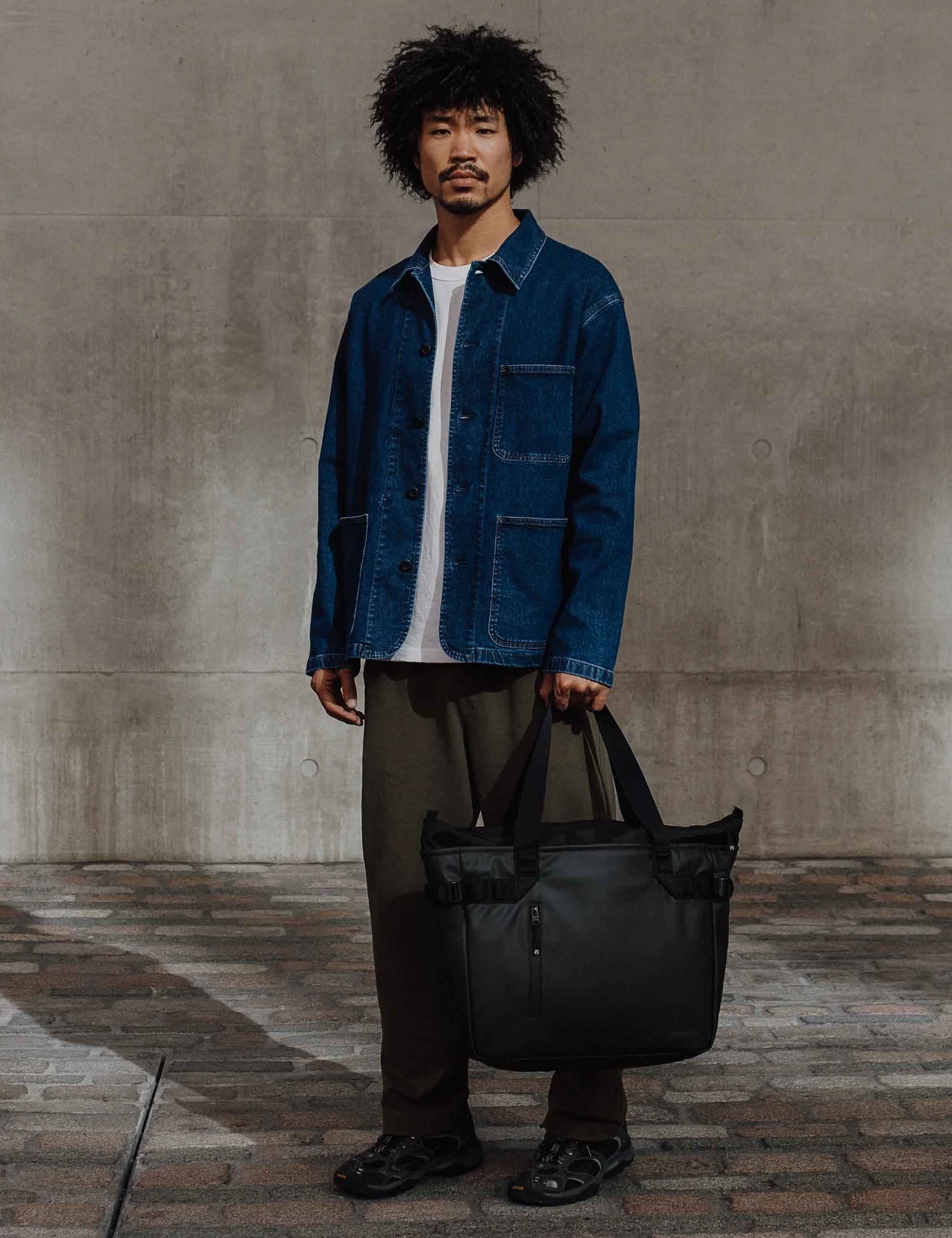 Laptop Tote Bag 20L - All Black - Image 7